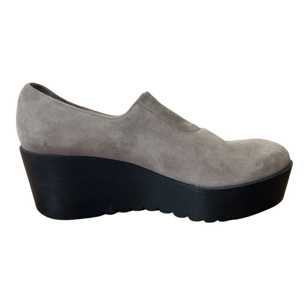 Donald J. Pliner Cape Platform wedge slip on SZ:  8